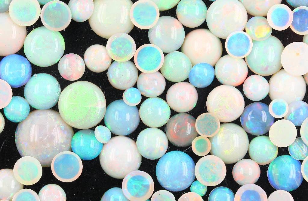 Lot loose round opal (1 of 1)