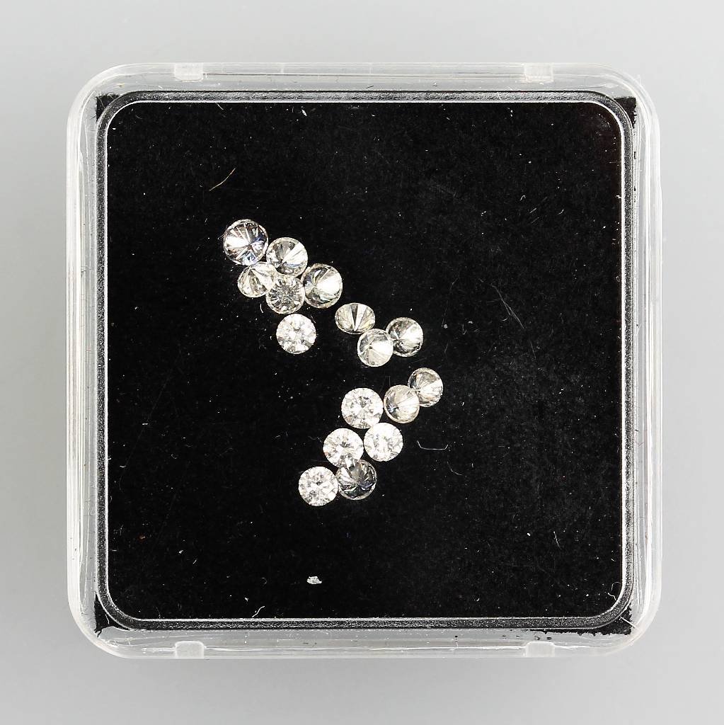 loose brilliants (1 of 1)