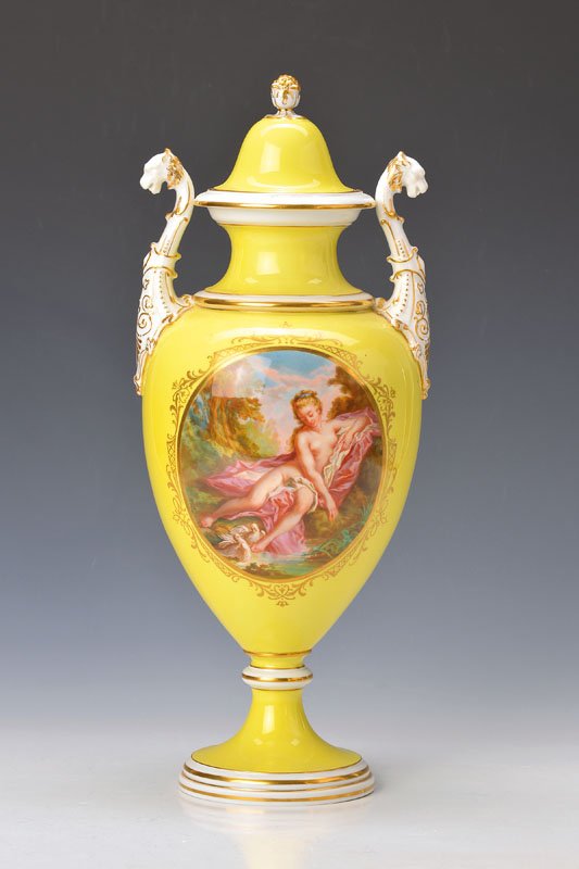 lidded vase, Meissen (1 of 1)