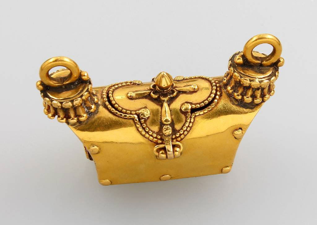 Shiva box, South India, 18./19. Century, YG min. 21.6 (1 of 3)