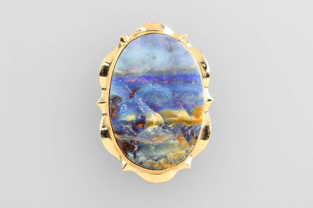 14 kt gold brooch with boulderopal (1 of 1)