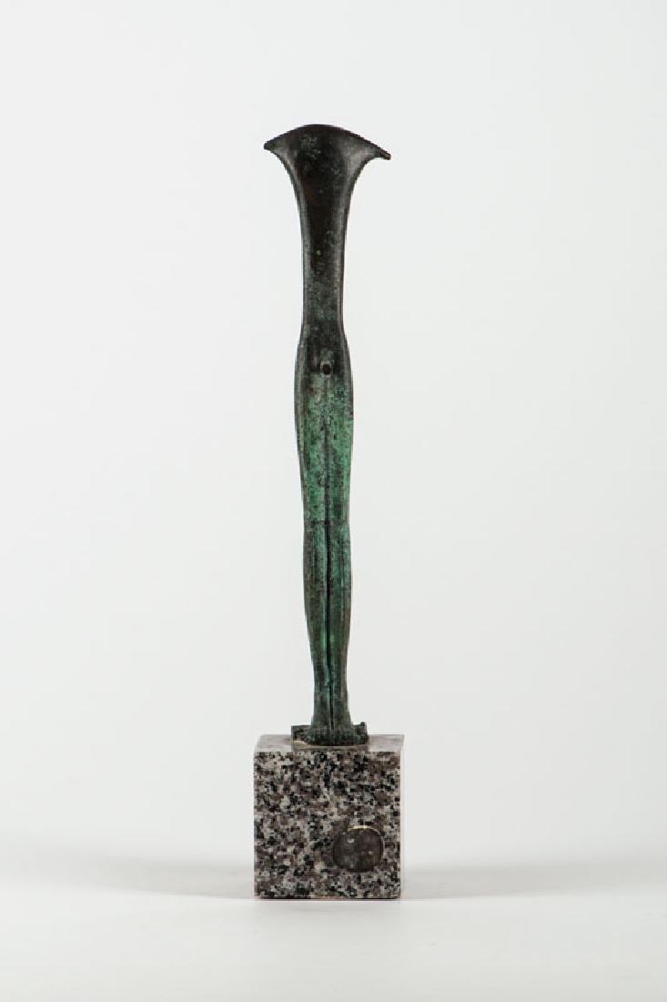 Laszlo Taubert, born 1966, erotic bronze sculpture: Laszlo Taubert, born 1966, erotic bronze sculpture, signed with a finger print, from 1994, H. 25,5 cm, with base H. 32 cm ******************************************************************************