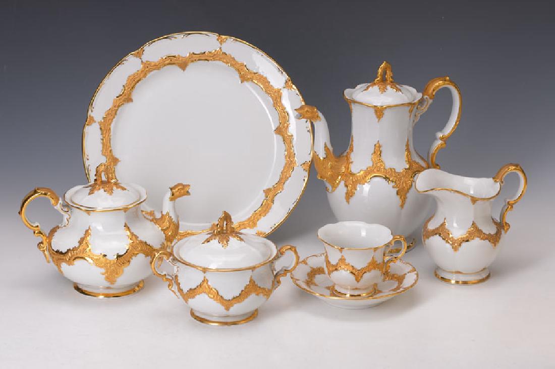 extensive coffee set (1 of 1)