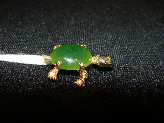 Jade in 16kt gold Turtle: Jade in 16kt gold Turtle