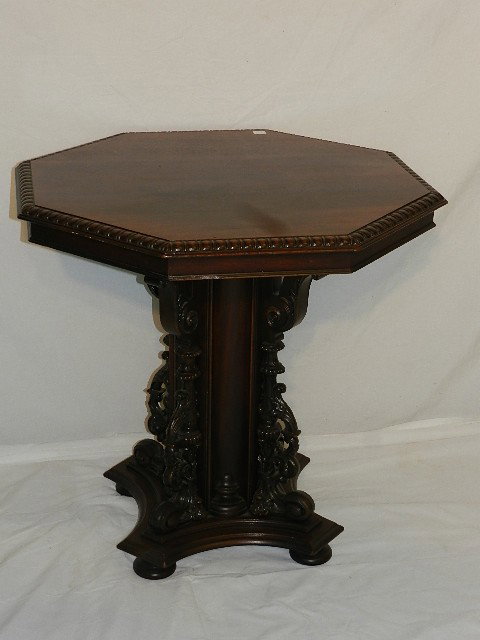 Mahg. Octogon Lamp Table w/ carved pedalstal: Mahg. Octogon Lamp Table w/ carved pedalstal