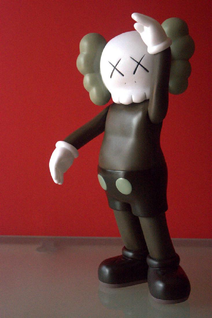 Kaws Original Fake (1 of 6)