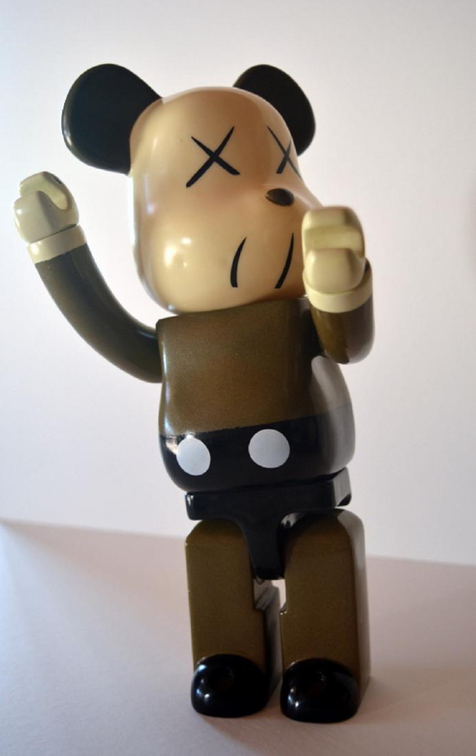 KAWS 2002 1st Originalfake 1000% BE@RBRICK companion (1 of 7)