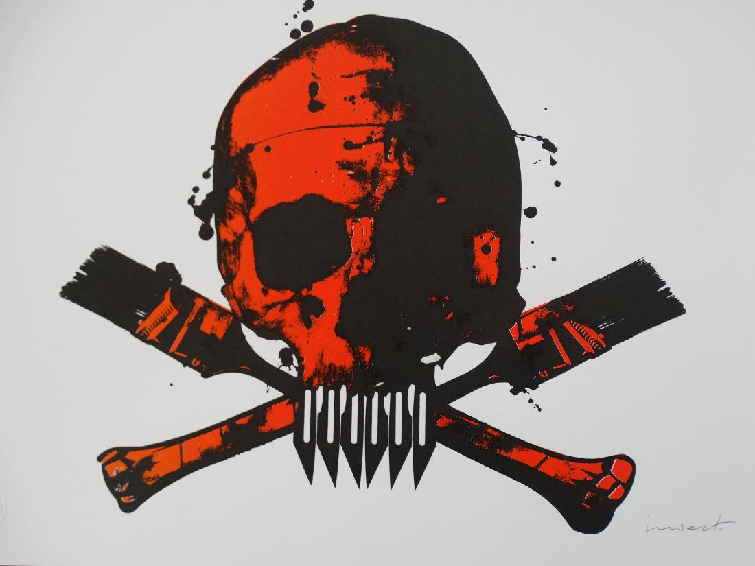 Paul Insect- Banksy skull â€“ POW: Original Skullbones There were produced other two style of Skull bones Logo for POW but designed By Paul Insect and Ben Eine,completely diffrent by this Banksy Skull bones print. This image was the of