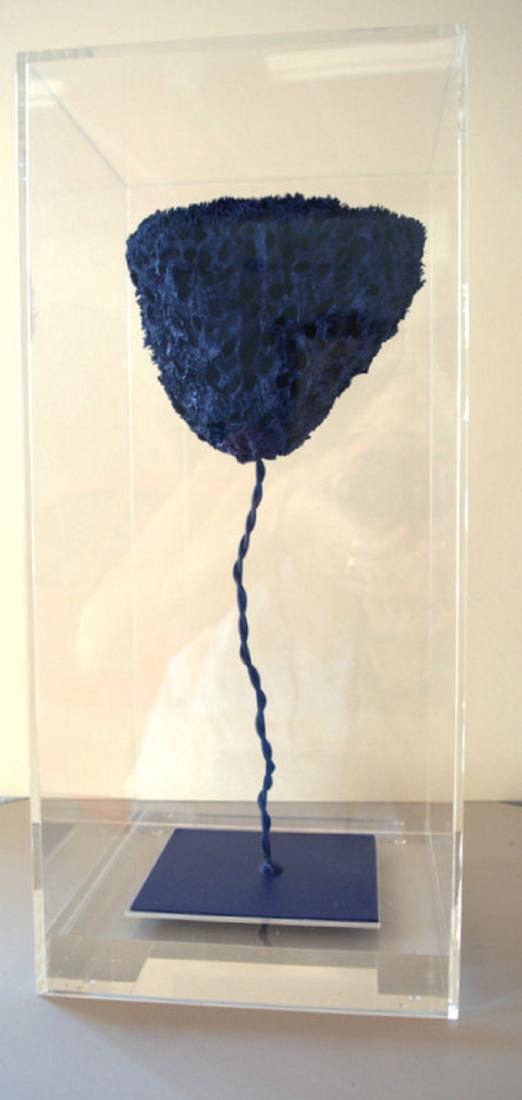Yves KLEIN, Untitled Blue Sponge Sculpture: Yves KLEIN, attributed, Untitled Blue Sponge Sculpture, (dry pigment & synthetic resin / natural sponge) / metallic base. Size: 39 x 15 cm. If you have questions, ask before bidding. Made-to-measure m