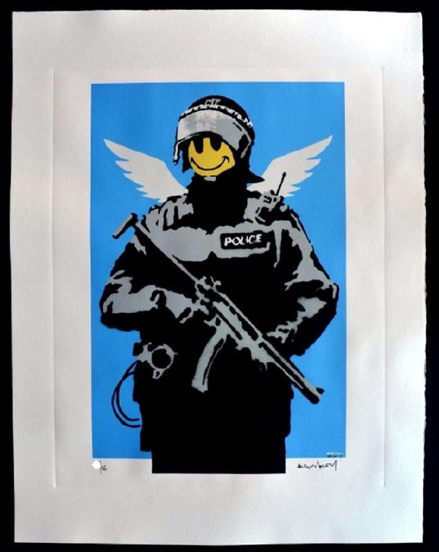 Banksy - Flying Copper - 50 x 65 cm. Arches Paper: PAPER ARCHES (FRANCE). Reproduction. This is a Manual Art Work. NO IS OFFSET. Size: 50x65 cm - Press 40x51 cmts. Modern lithography finished by hand. Vivera ink pigment. Pencil Numeral. Signature Prin