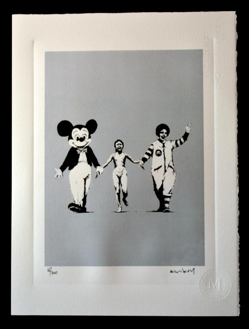 Banksy Napalm, Ed. 300 Certificate: Banksy Napalm, Ed. 300 Certificate This is a Manual Art Work. NO IS OFFSET. Size: 38x28 cm Modern lithography finished by hand. Vivera ink pigment. Numartionn pencil. Printed Signature Stamp of the Ed