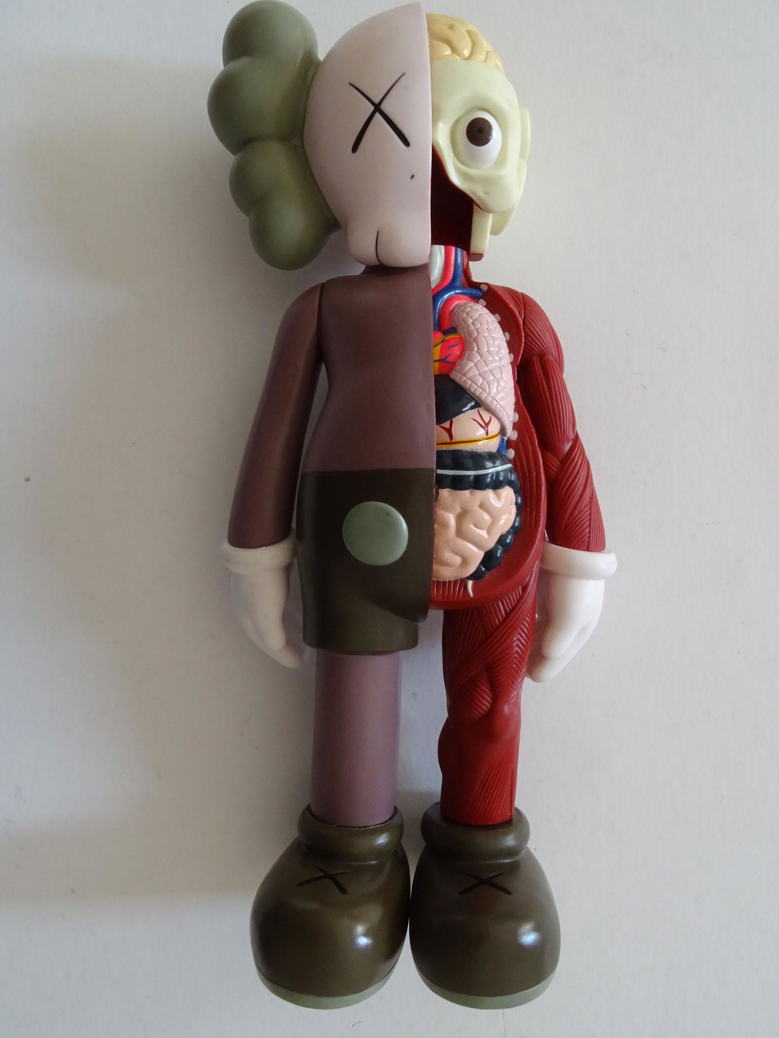 KAWS: KAWS, Medicom toy china reproduction, 2006, ca 35cm