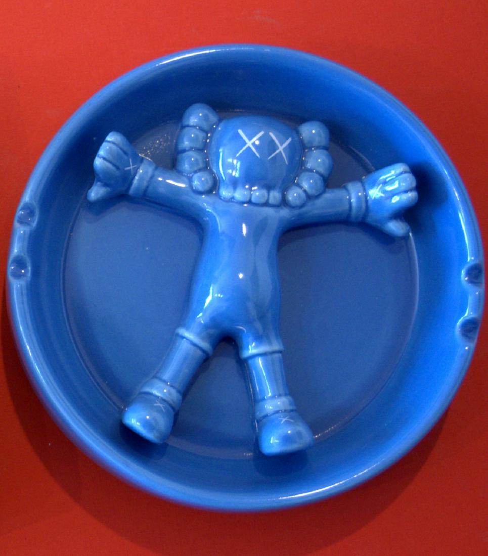 KAWS OriginalFake SUPREME, LIMITED EDITION: KAWS OriginalFake x Gallery 1950 Ceramic Ashtray -LIMITED EDITION -SUPREME , Without box