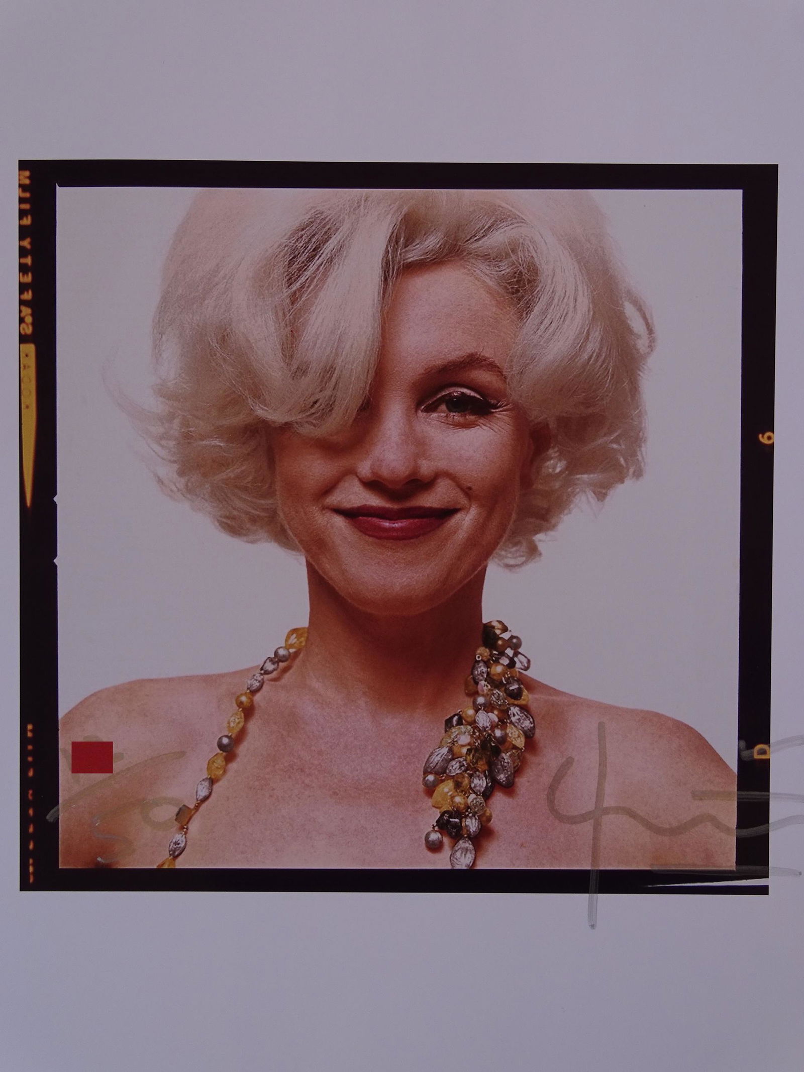 Bert Stern- Marilyn- Hand signed -numbered: Bert Stern, hand signed lithographic picture print, numbered edition of only 50 stamped seal on the back, ca 42x30cm.Stern was the son of Jewish immigrants and grew up in Brooklyn. His father worked a