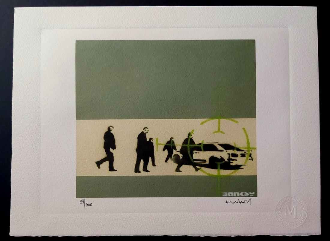 Banksy Precision Bombing, Num. Pencil Certif. Edition: .Banksy Precision Bombing,Size: 38x28 cmts. Reproduction Modern lithography finished by hand.Vivera ink pigment.Numeration in pencil .Printed Signature .Stamp of the Editor.Certificate Edition 300/.