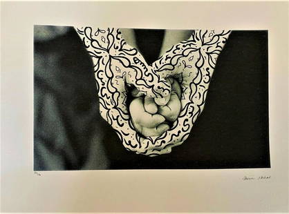 SHIRIN NESHAT ,LITHOGRAPHIE SIGNED , COA: Signature in the plate and numbered / 150. , Shirin Neshat , lithograph .. Comes with edition certificate.Dimension cm. 38 x 28 cm.COA