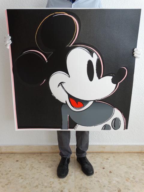 Andy Warhol, Mickey Mouse, diamond dust: Andy Warhol "Mickey" Silkscreen in colours, the work is very special, it has relief with diamond dust, printer's proof, on Lenox museum board, 1981,. Size: 96,5 x 96,5 cm ca, Silkscreen with glitter, 