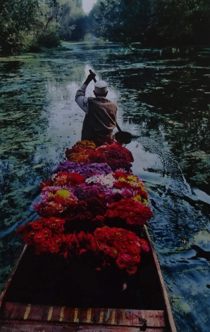 Steve McCurry, hand signed photograph, 15x15cm (1 of 4)