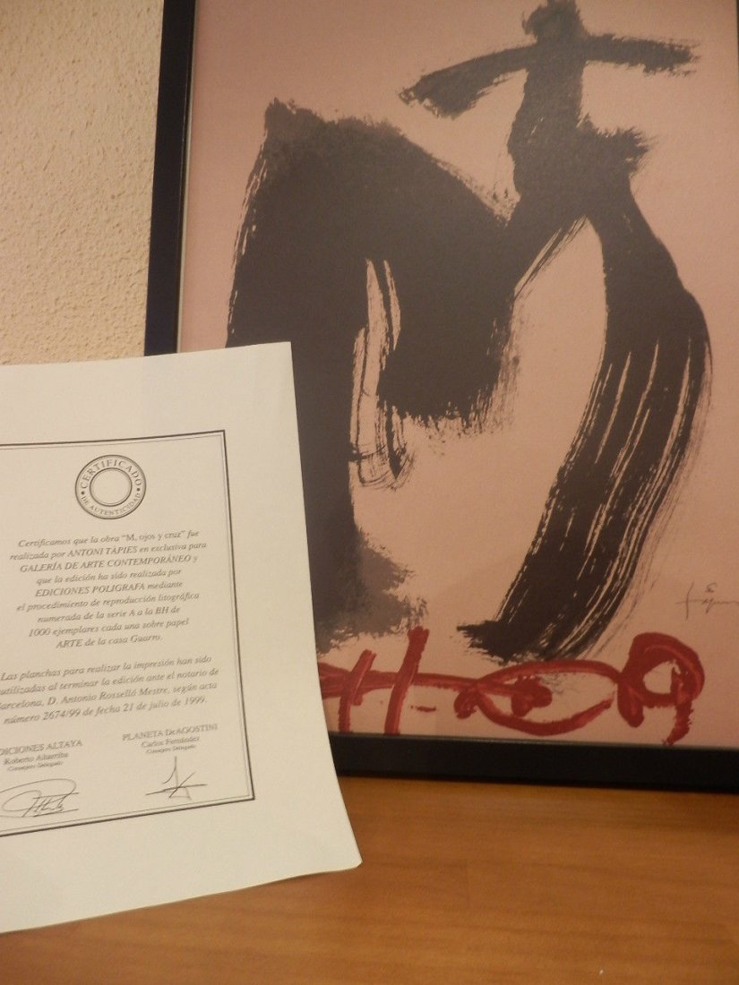 Antoni Tapies Lithograph signed + numbered + COA: Antoni Tapies LithographPlate signed Numbered COA :D.Antonio Roselló Mestre, según actanúmero 2674/99 de fecha 21 de Julio de 1999.Spain