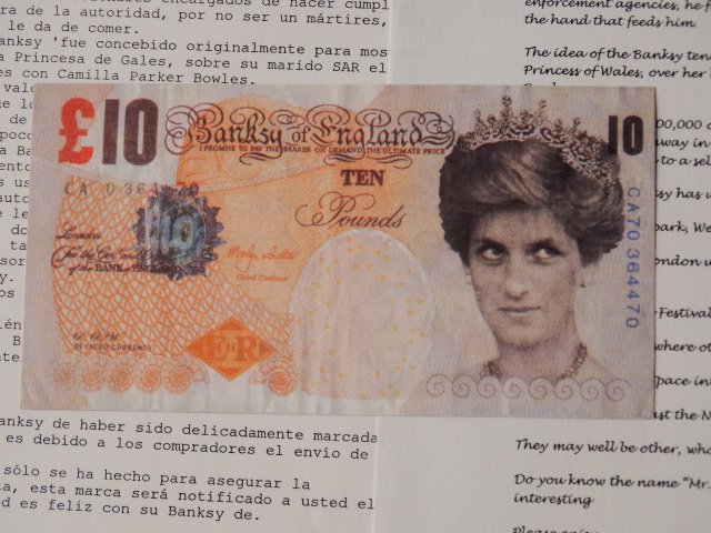 BANKSY: Banksy Di-Faced tenner note (2004) designed by Banksy. About the note the front reads "Banksy of England". DI FACED CURRENCY. "Please note that these notes do not have any of the security features of 