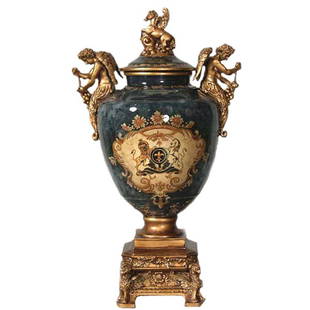PEGASUS TROPHY URN: PEGASUS TROPHY URN DIMENSIONS: 13LX9DX22H