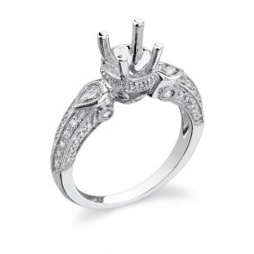 9586C: Ring...18k White Gold 5.9 Gram 0.3ct Diamond Si1-si2