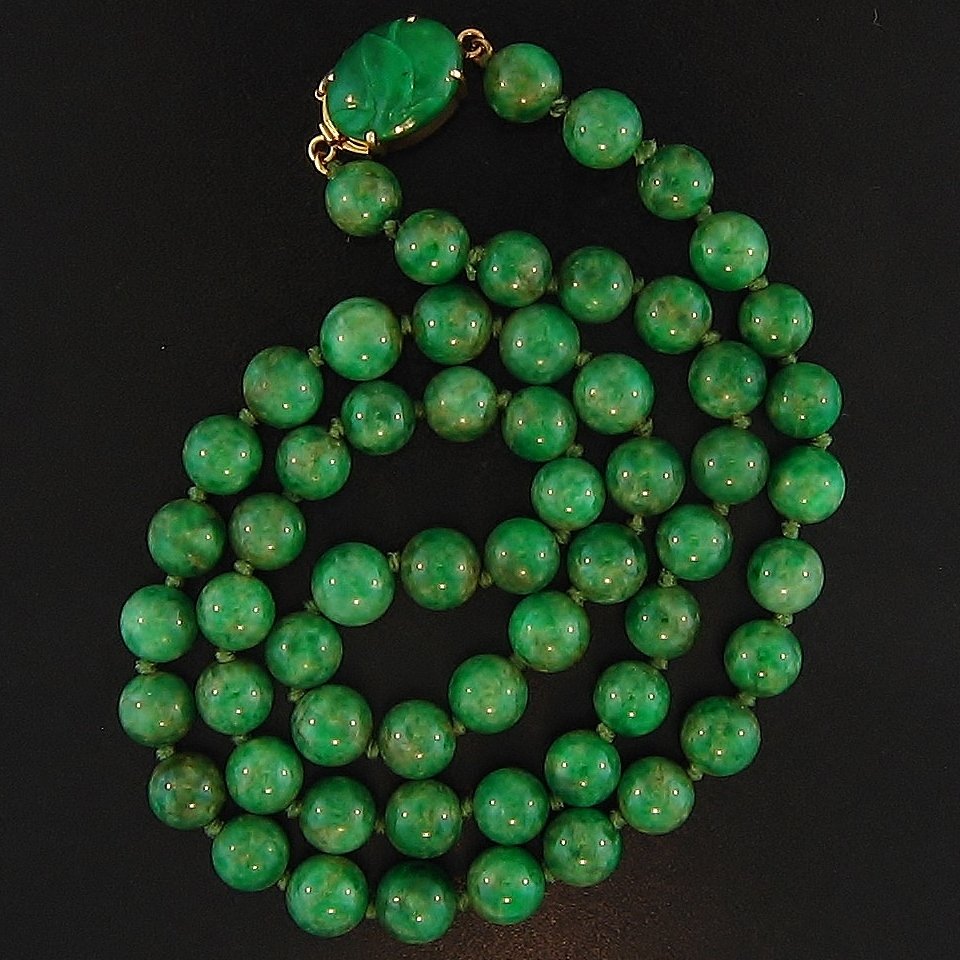 Natural Green Jade Necklace (1 of 1)