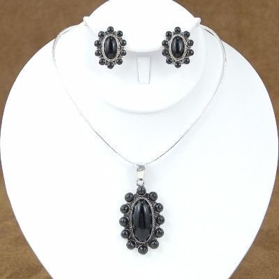 Native American Necklace (1 of 3)