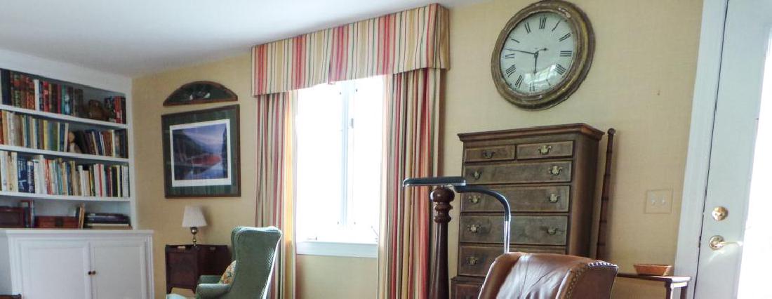 F. & A. INGRAHAM GALLERY CLOCK BRISTOL CT (1 of 8)