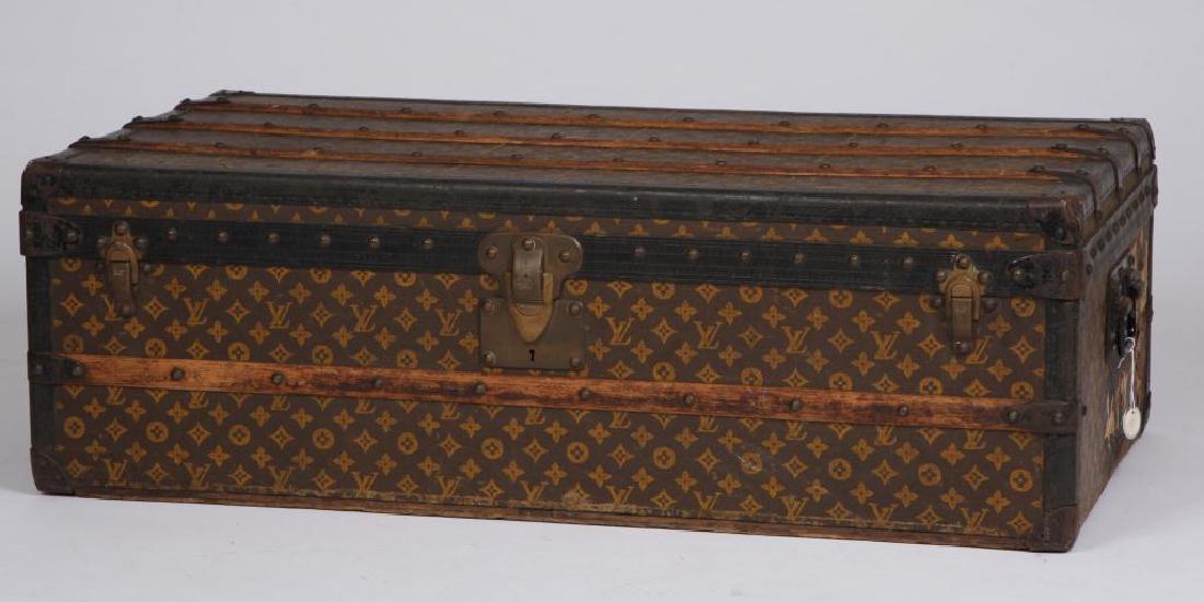 ANTIQUE LOUIS VUITTON STEAMER TRUNK (1 of 9)