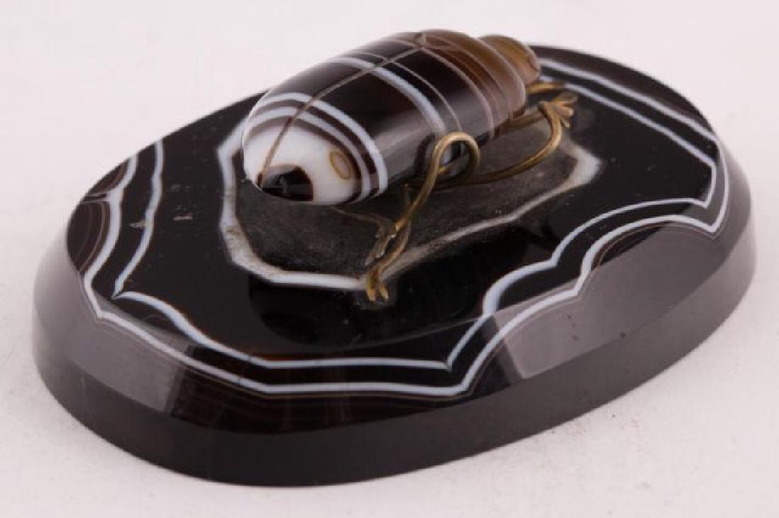 AGATE SPECIMEN STONE BEETLE PAPERWEIGHT (1 of 5)
