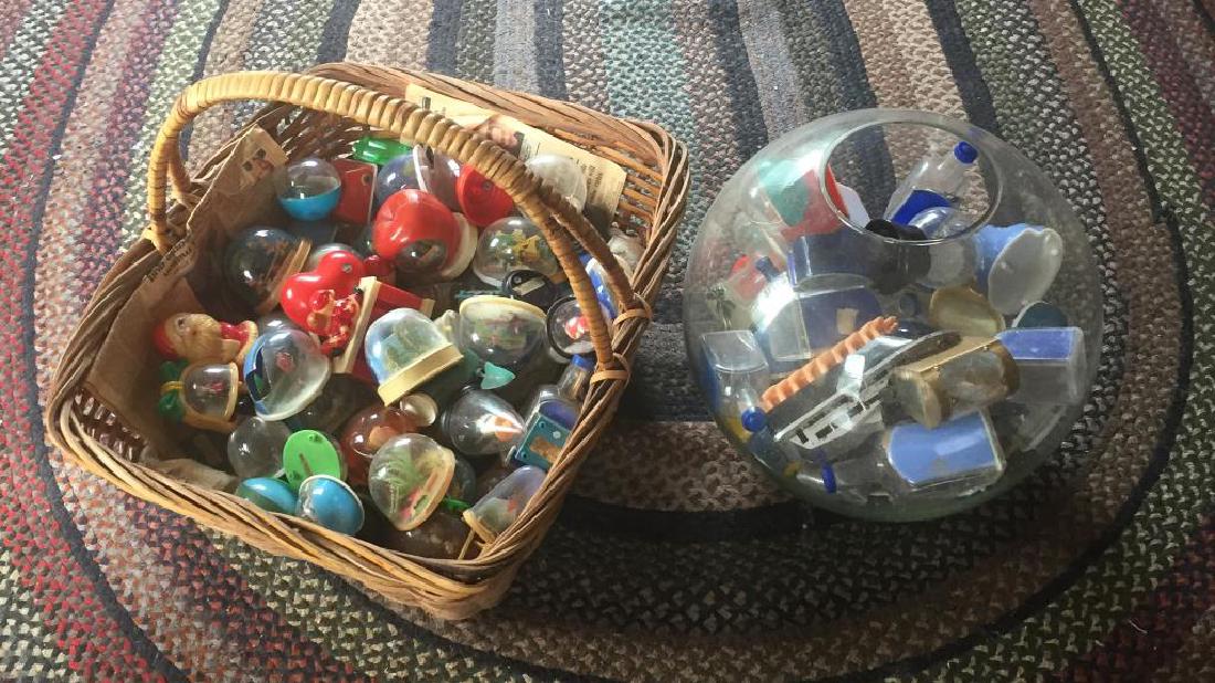 GROUP OF SNOW GLOBES (1 of 10)