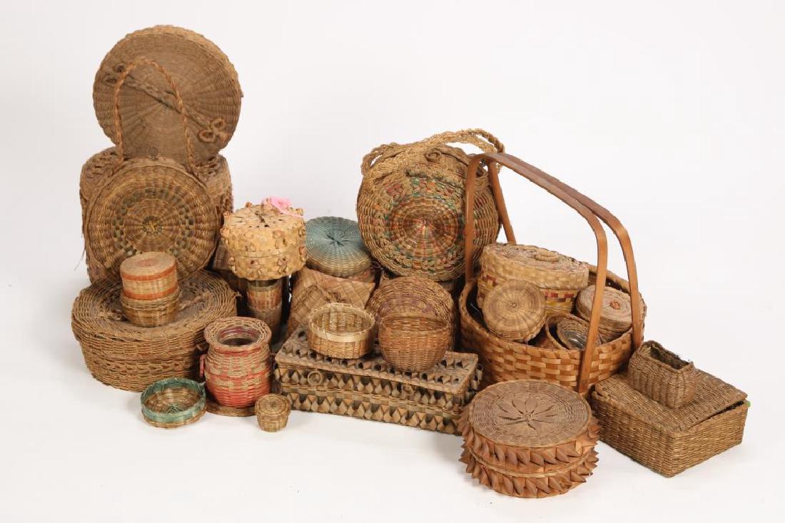 LARGE COLLECTION OF NATIVE AMERICAN BASKETS ETC (1 of 5)