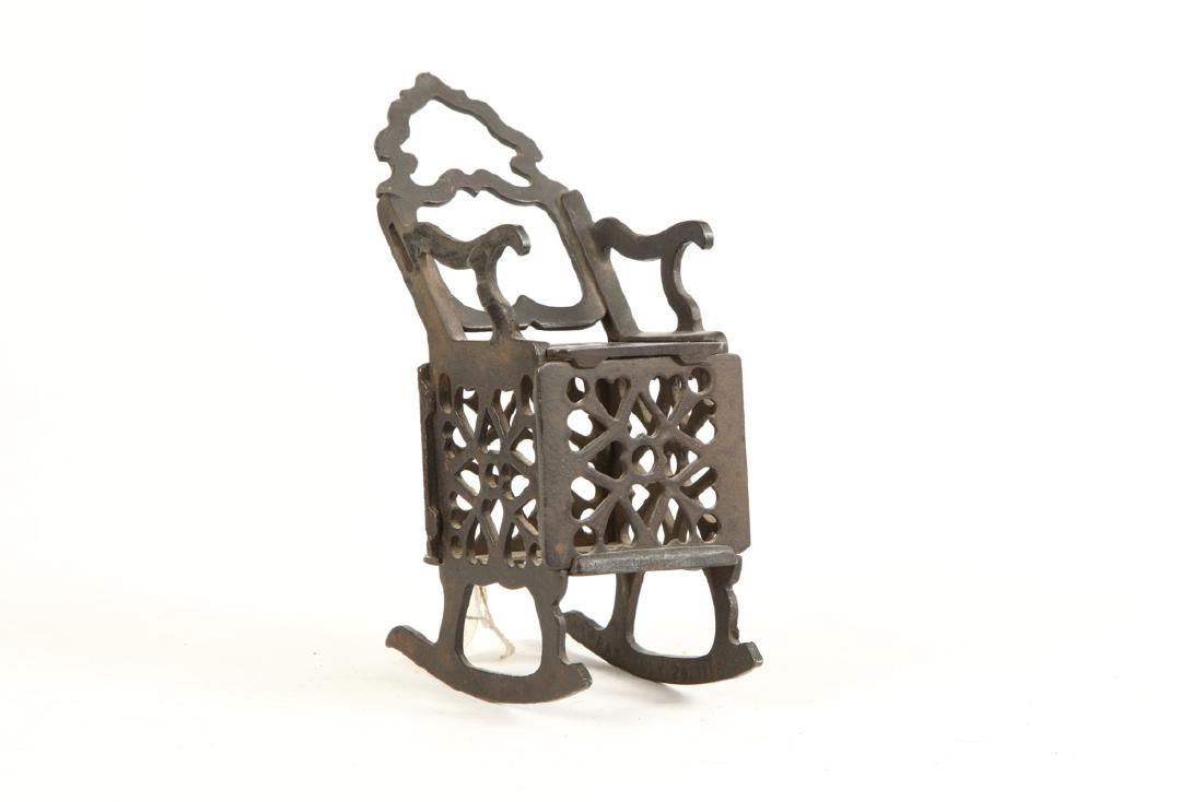 RARE MANNING ROCKING CHAIR CAST IRON BANK (1 of 4)