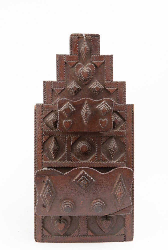 TRAMP ART WALL POCKET WITH HEARTS IN OLD FINISH (1 of 5)