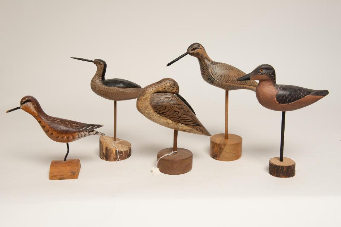 FIVE CARVED AND PAINTED SHOREBIRD DECOYS (1 of 6)