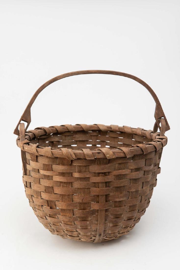 LG. EARLY AMERICAN CIRCULAR WOVEN SPLINT BASKET (1 of 4)
