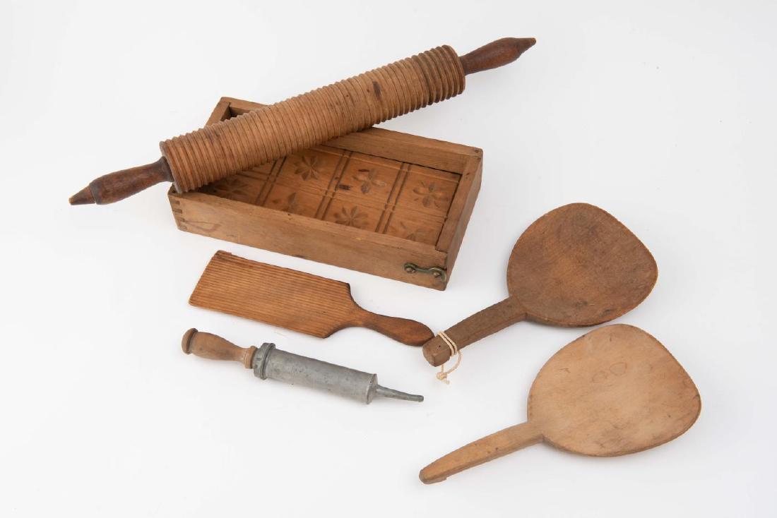 SIX (6) ASSORTED OLD WOODENWARE UTENSILS (1 of 6)