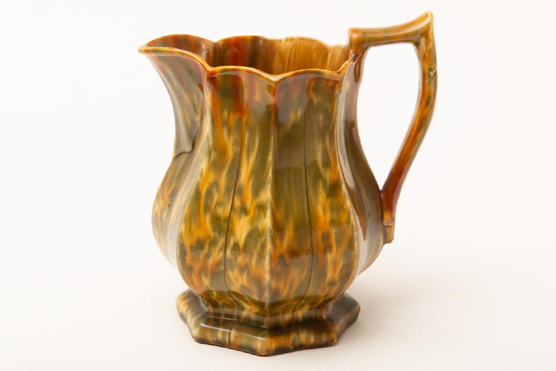 BENNINGTON FLINT ENAMEL GLAZED WATER PITCHER (1 of 4)
