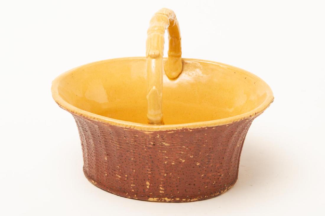 UNUSUAL 19TH c YELLOW WARE SERVING BOWL (1 of 3)