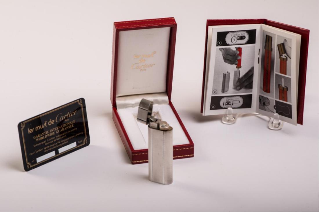 LES MUST DE CARTIER PARIS LIGHTER (1 of 5)