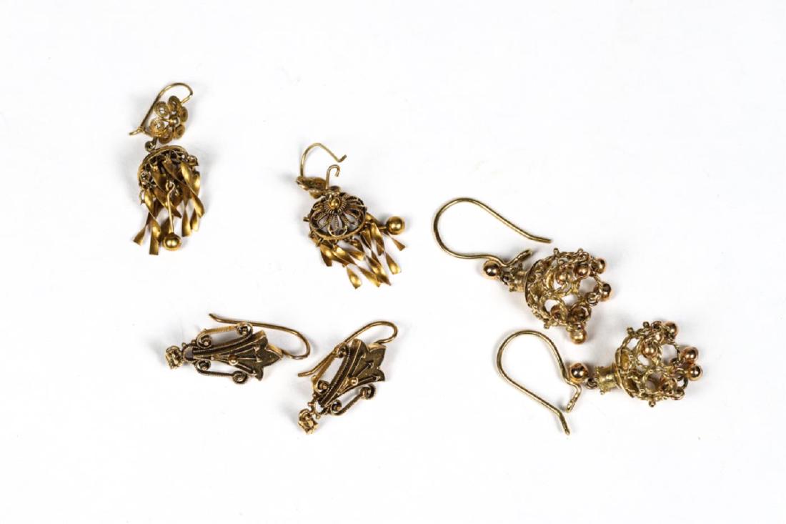 (3) PAIR OF VINTAGE AND ANTIQUE 14k GOLD EARRINGS (1 of 4)