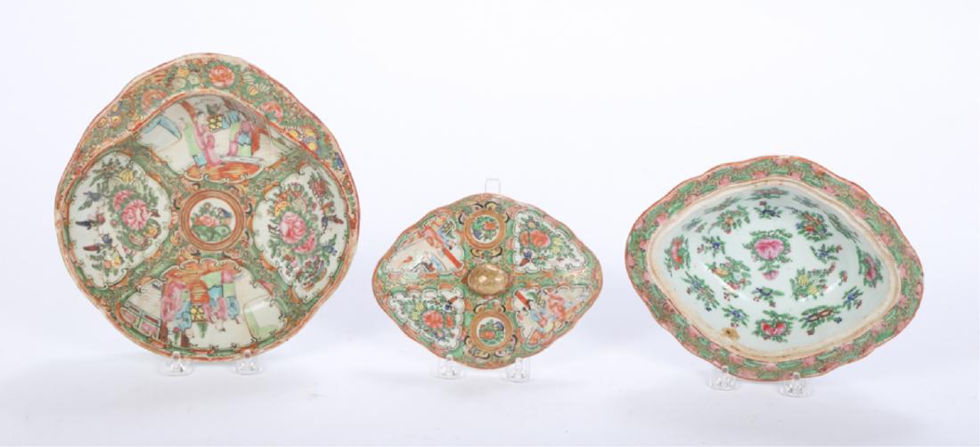 ROSE MEDALLION SHRIMP DISH & COVERED DISH: 9 1/2 x 10 inches and 7 1/2 x 9 inches.