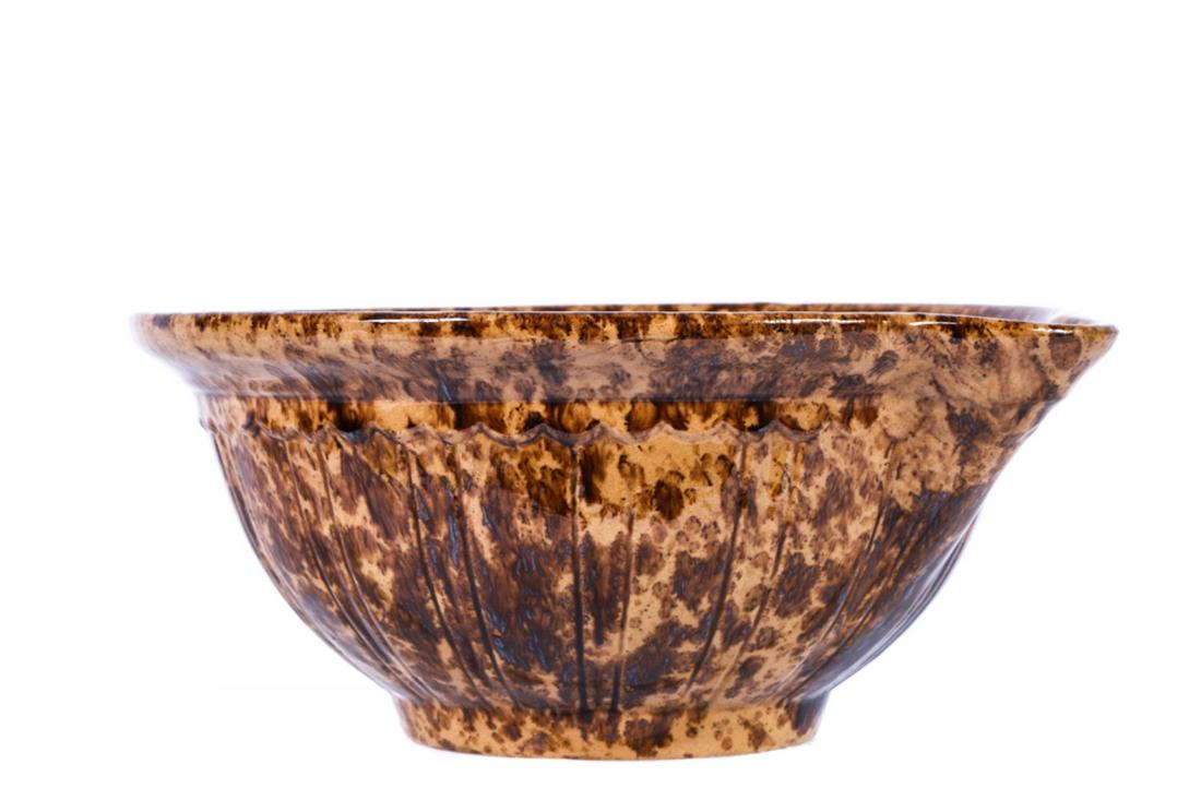 ROCKINGHAM GLAZED YELLOWARE BATTER BOWL: 5 3/4 x 13 3/4 inches (at spout)