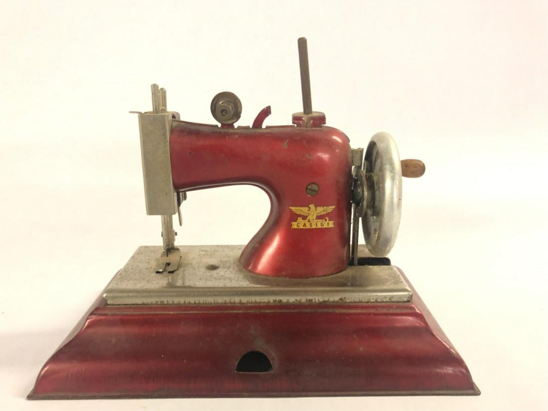 VINTAGE CASIGE TOY SEWING MACHINE Mar 21, 2020 John McInnis