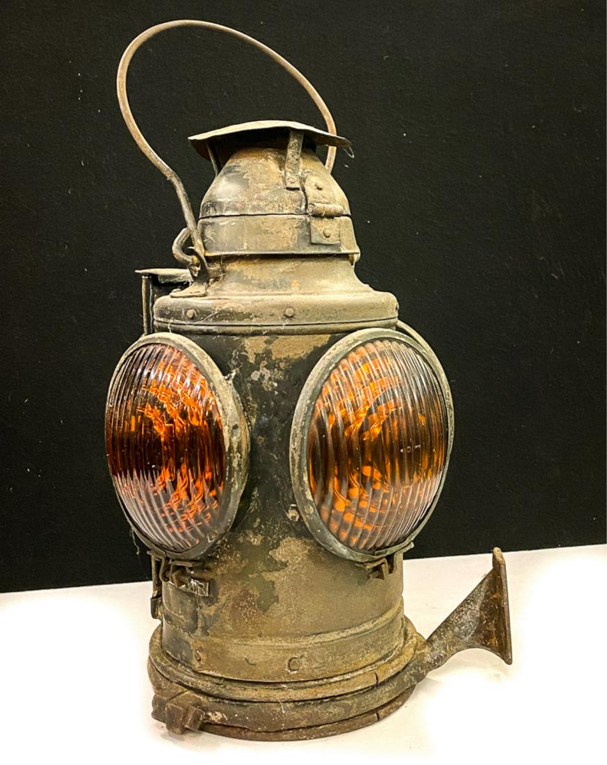 ANTIQUE NEW YORK CITY RAILROAD 4-WAY LANTERN (1 of 12)