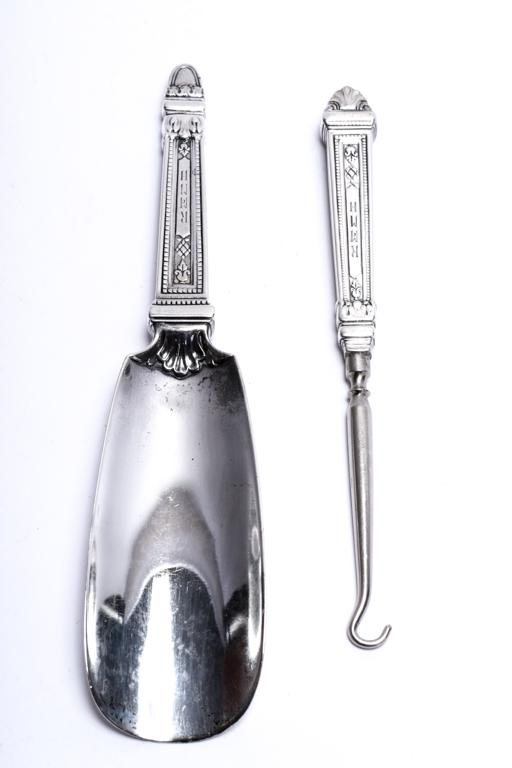 TIFFANY SILVER SHOE HORN and BUTTON HOOK: 7 1/4 and 6 inches.