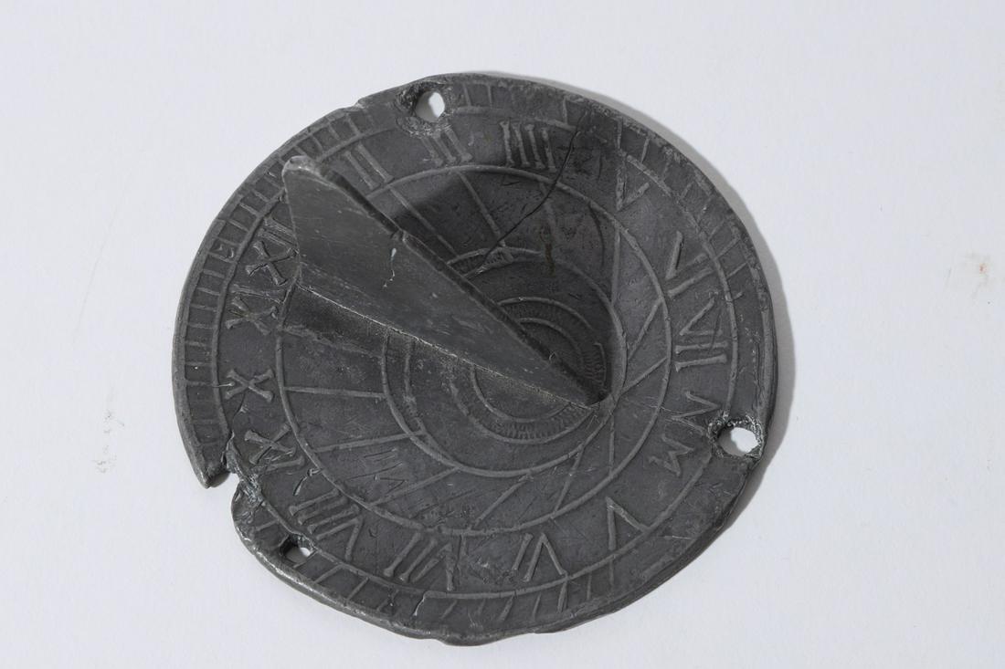 American Pewter Sun Dial Signed c.1762: “NM” 3 inches