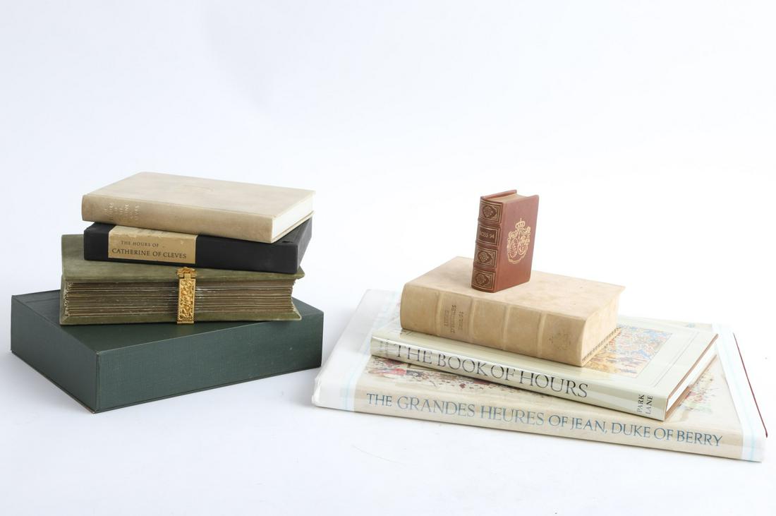 (6) FINE REPRODUCTIONS OF THE BOOK OF HOURS etc: Including: Miniature Book of Hours hardcover leather bound in presentation case, Vatican Apostolic library, editions Ebory #362, Book of Hours, Flanders Facsimile, first edition of 1000 copies. The Ho