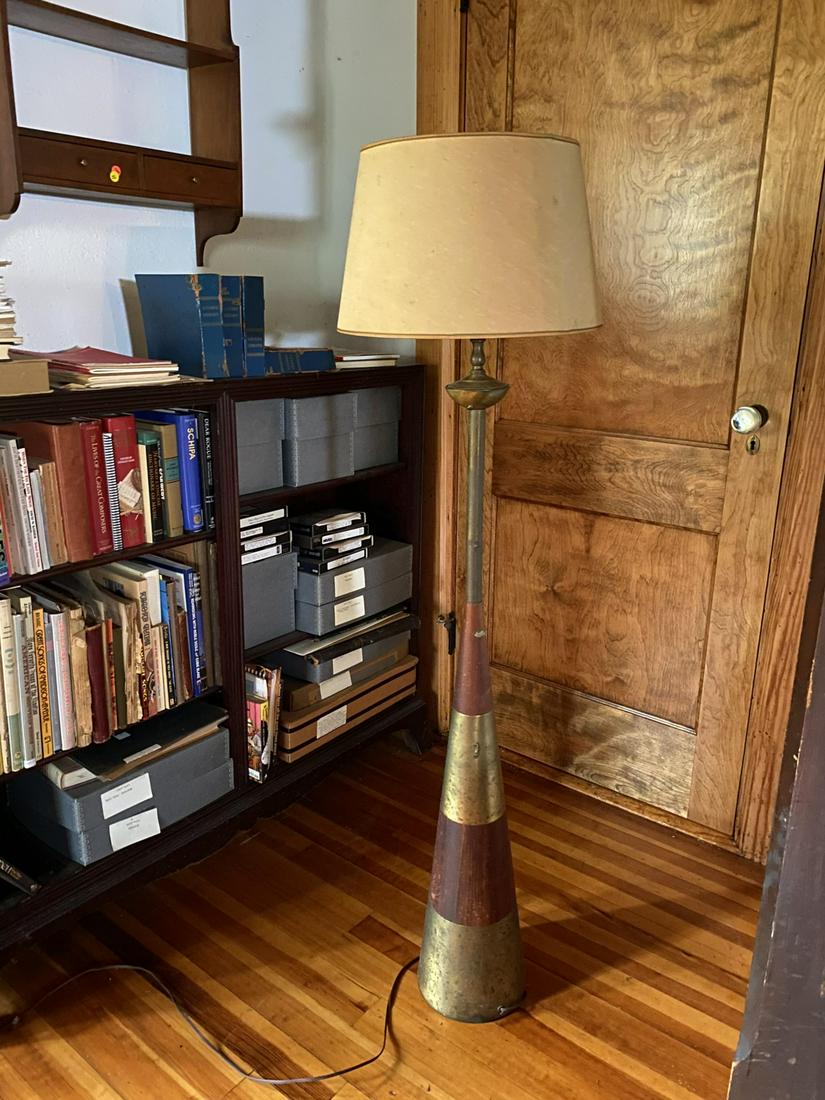 MID-CENTURY MODERN PHILIP POWELL STYLE FLOOR LAMP: Brass bound walnut base. 56 inches